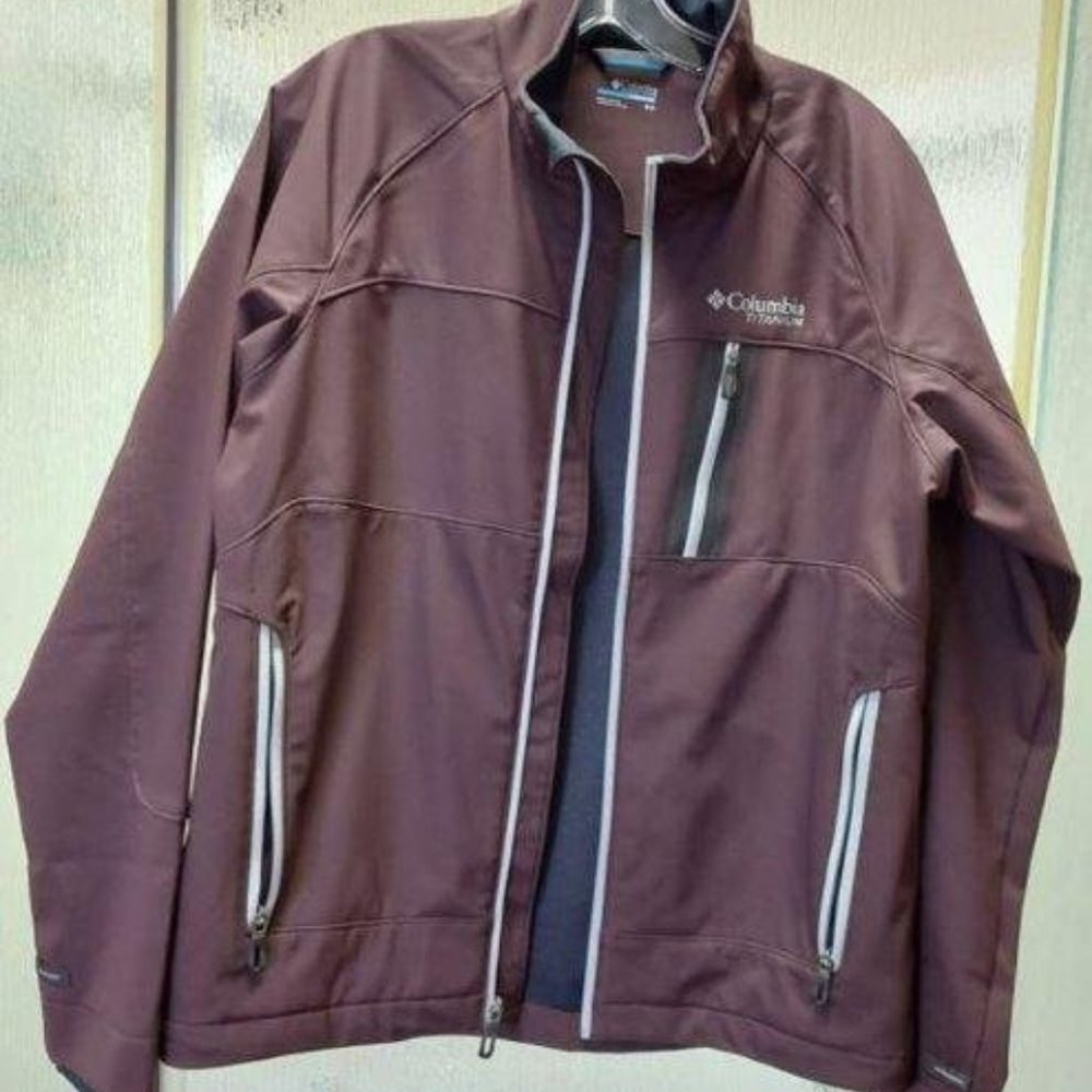 Columbia windbreaker